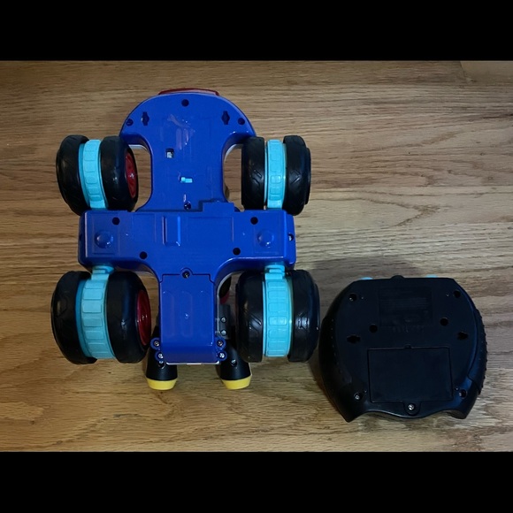 EUC Nintendo Super Mario Kart Anti-Gravity RC Racer - Picture 4 of 4